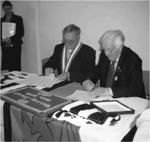 The signing at the Twinning Ceremony